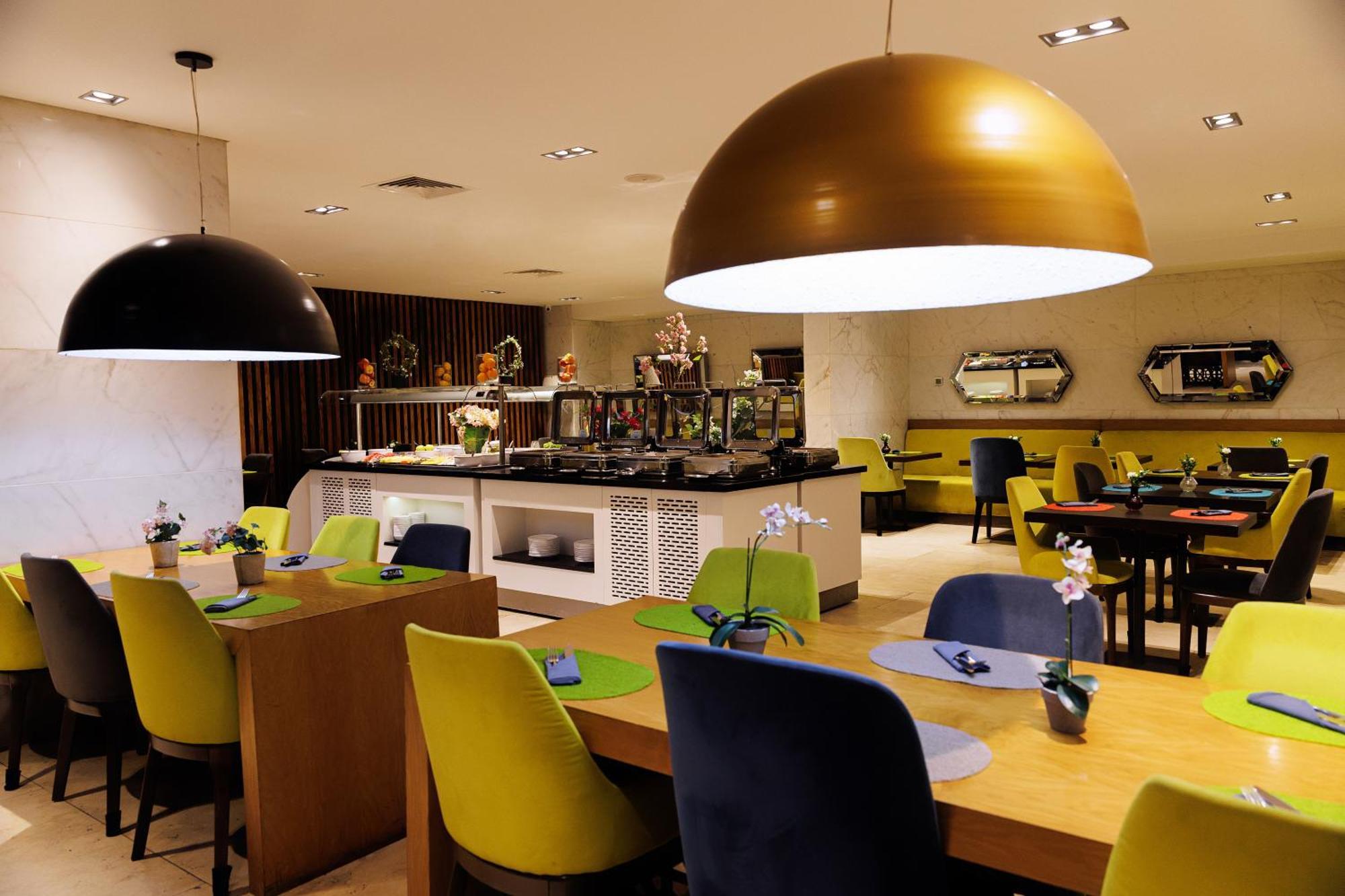 Riviera Royal Hotel Конакри Экстерьер фото